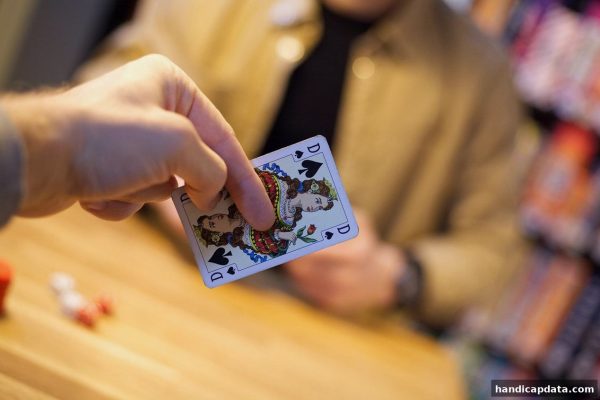 角色博弈与胜负密码：让球盘平台深度解析桌游核心